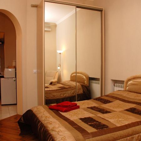 Alex Apartments Near Kreshatik St Київ Екстер'єр фото