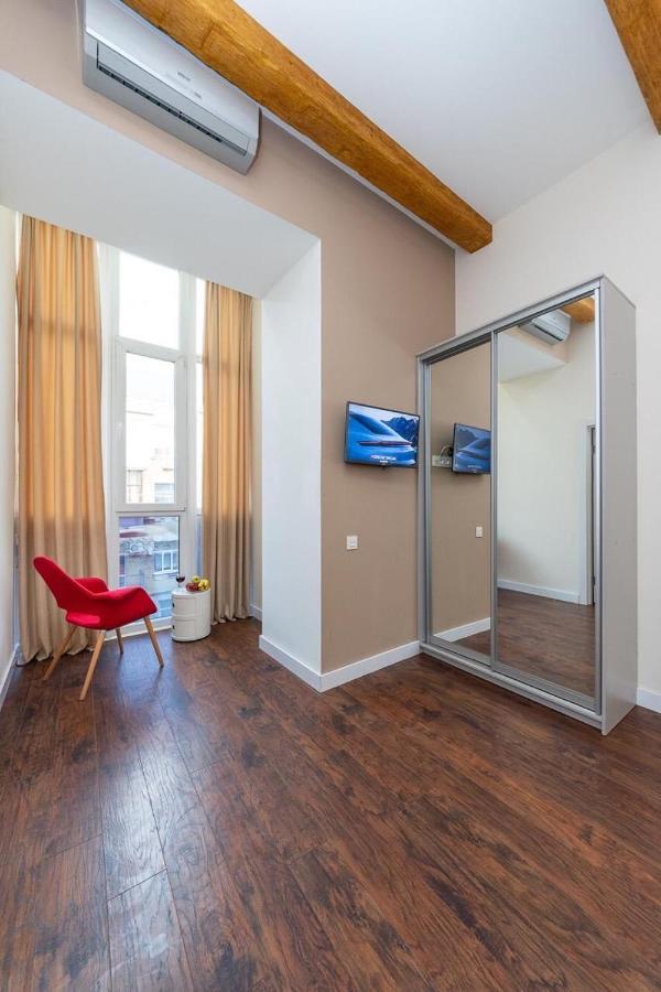 Alex Apartments Near Kreshatik St Київ Екстер'єр фото